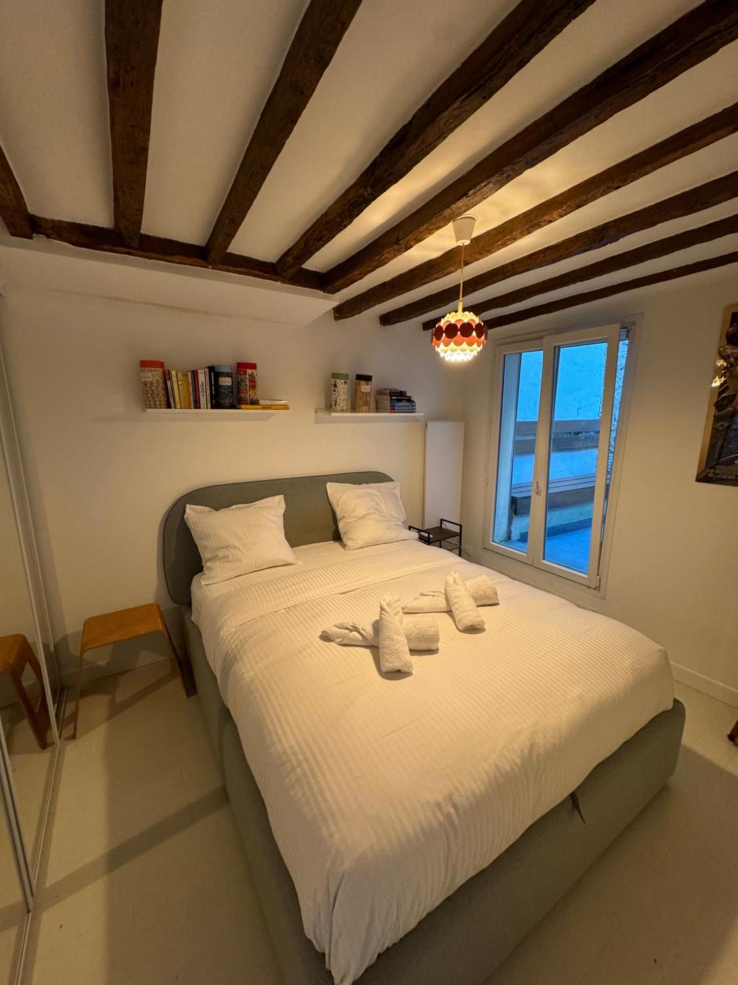 Montmartre Apartment Paris