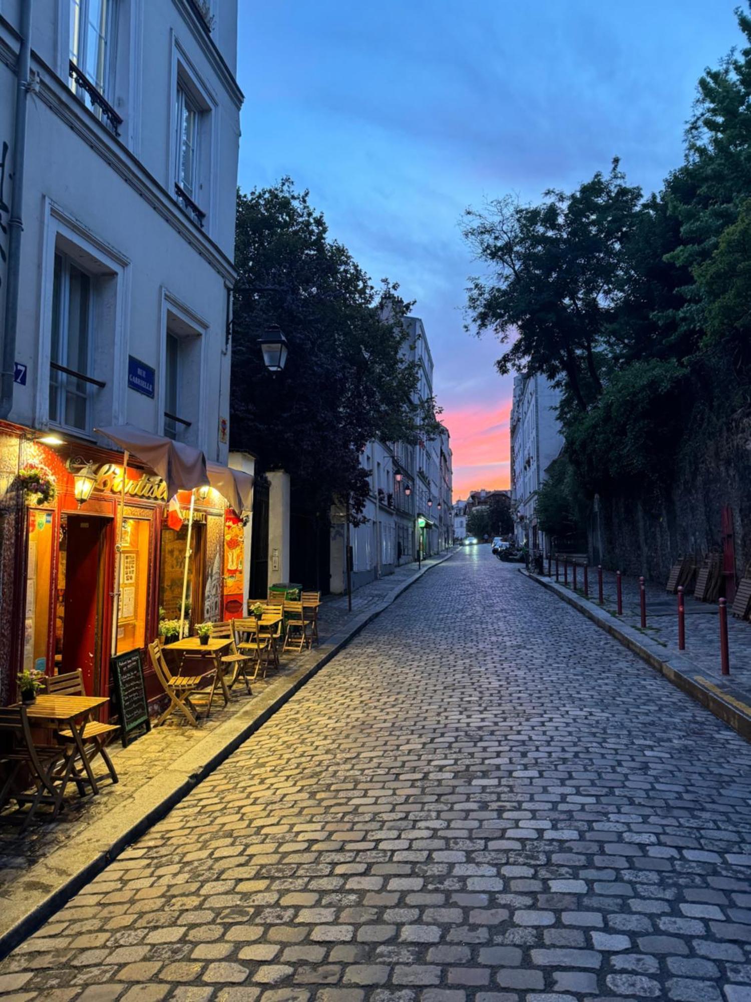 Montmartre Apartment Paris